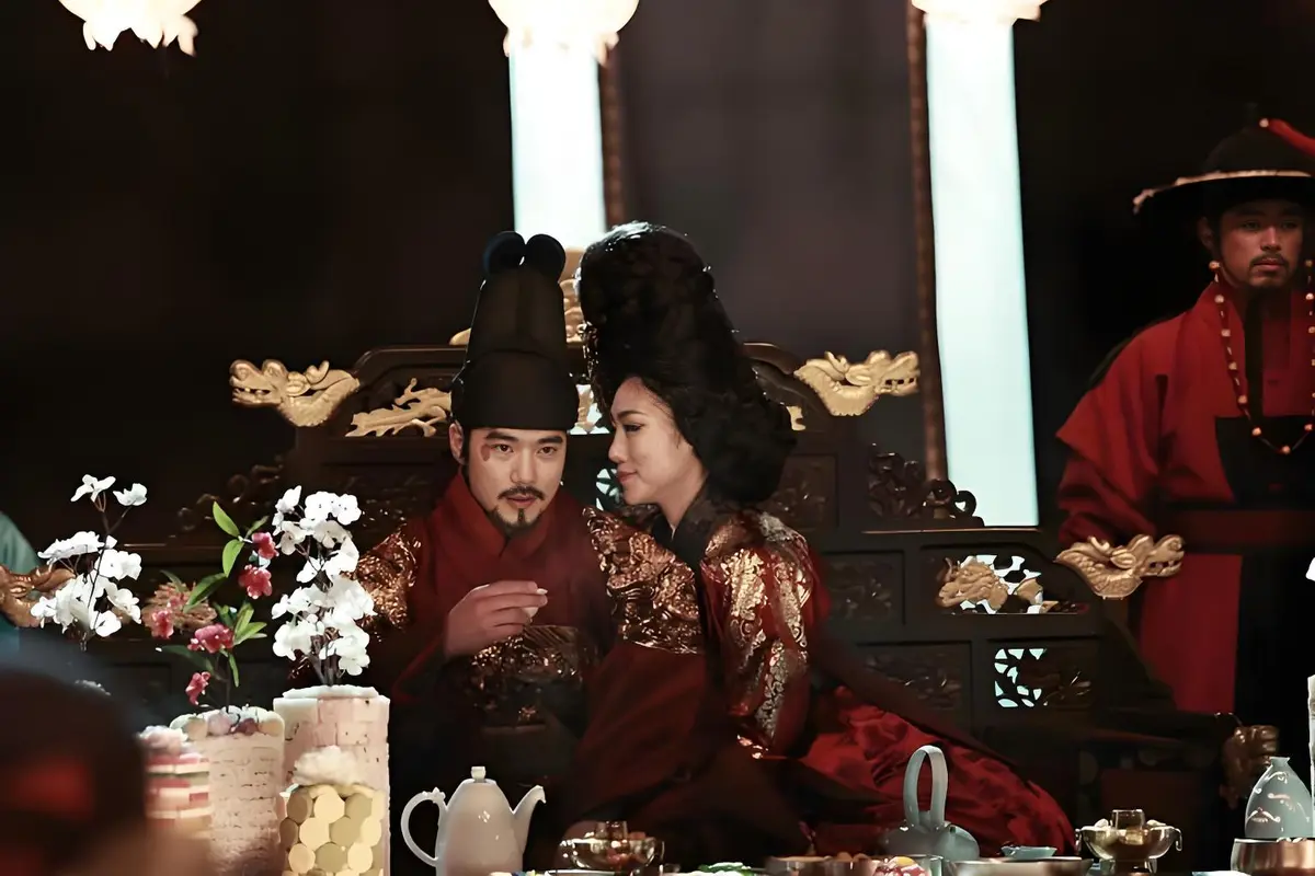 《奸臣》未删减版高清免费在线观看-韩国电影奸臣完整版无广告播放-看高清全集