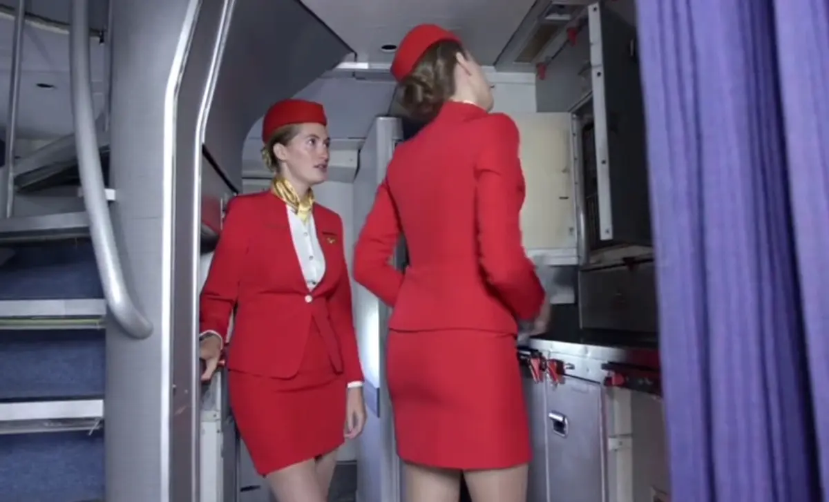 《法国空姐2019(多塞尔航空)》HD高清在线观看-《法国空姐》无删减完整版免费播放-1080P蓝光画质手机看
