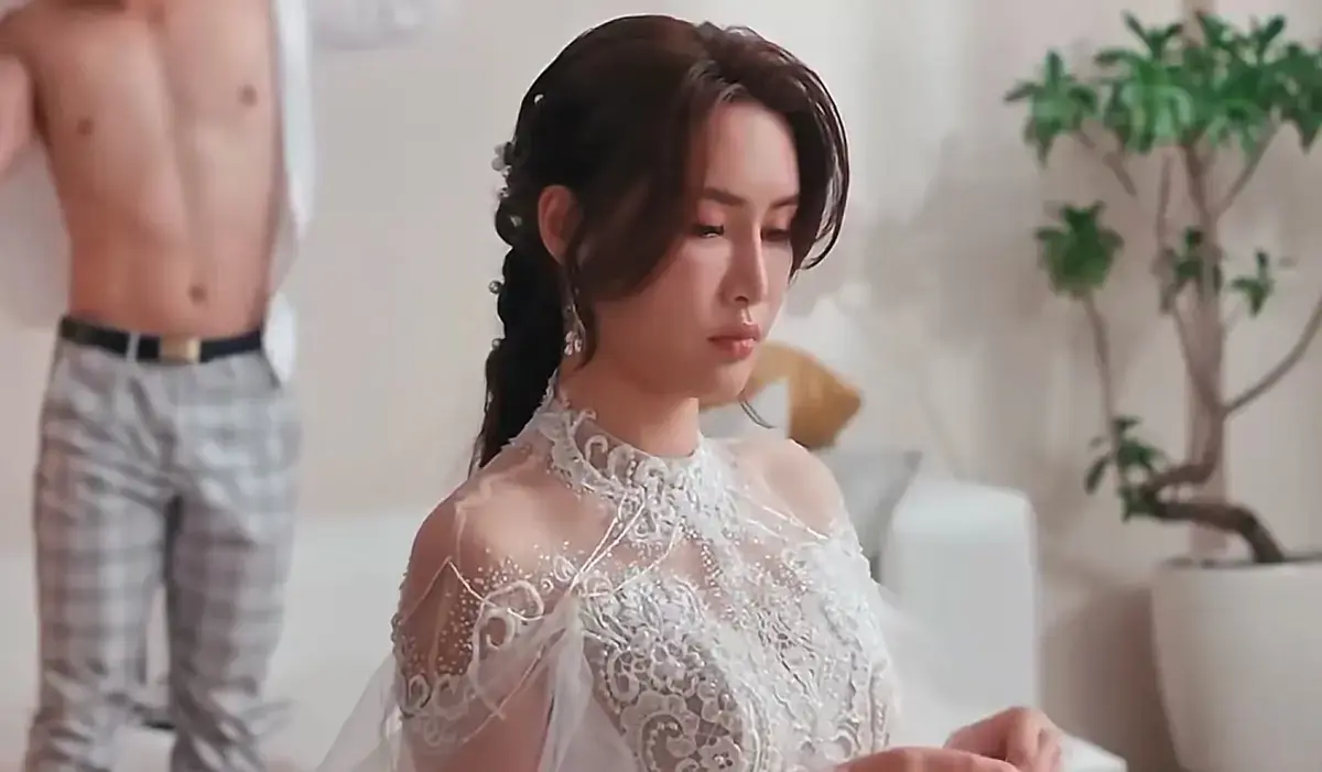 《小凤新婚》完整版全集在线看-苏畅艾熙主演无删减免费播放-高清画质无需会员免广告《小凤新婚》资源云端秒存